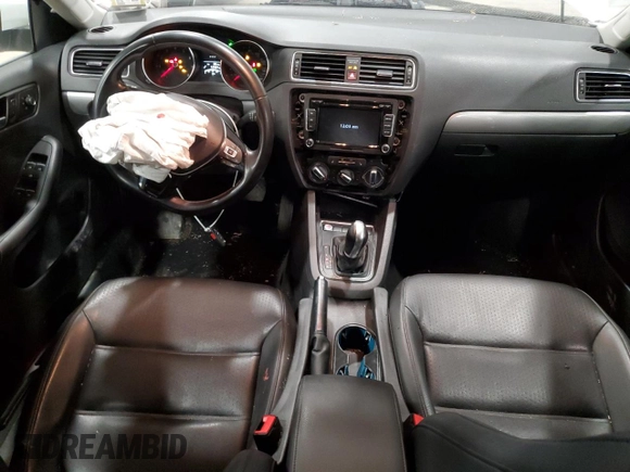 2015 Volkswagen Jetta SE с VIN 3VWD17AJ7FM412336, выставлен на аукционе Copart как лот 47987155 с пробегом 53 564 миль миль и Списание • Salvage title. История ставок и продаж доступна на DreamBid. Изображение 8.