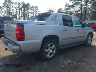 2013 Chevrolet Avalanche LS with VIN 3GNMCEE02DG207190, listed as a IAAI auction lot 41396345 with 223,378 mi miles and . Bid and sale history available at DreamBid. Image 4.