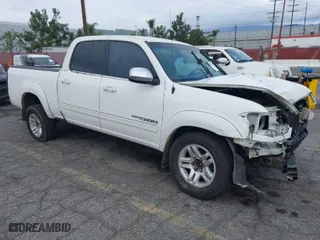 2005 Toyota Tundra SR5 with VIN 5TBET34115S469628, listed as a IAAI auction lot 40945137 with 1 mi miles. Bid and sale history available at carsss.com. Image 1.