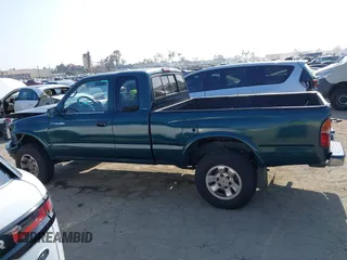 1999 Toyota Tacoma PreRunner with VIN 4TASN92N4XZ519660, listed as a IAAI auction lot 42174341 with 166,074 mi miles and . Bid and sale history available at DreamBid. Image 15.