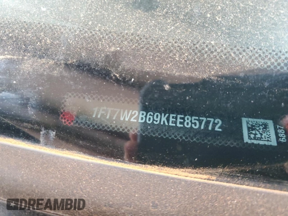 2019 Ford F-250 XL with VIN 1FT7W2B69KEE85772, listed as a Copart auction lot 55082445 with 87,668 mi miles and Salvage title. Bid and sale history available at DreamBid. Image 12.