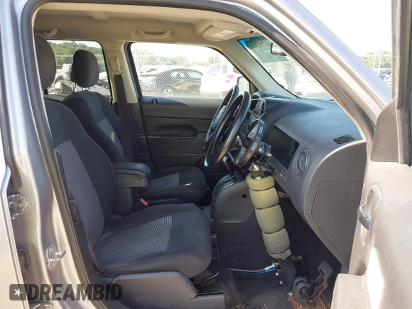 2017 Jeep Patriot Sport with VIN 1C4NJRBB9HD194764, listed as a IAAI auction lot 42771504 with 143,404 mi miles and . Bid and sale history available at DreamBid. Image 5.