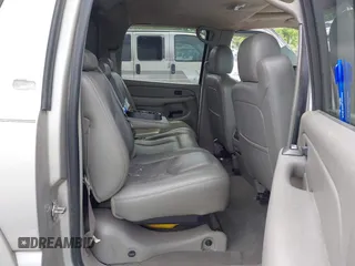 2005 Chevrolet Avalanche Z66 z VIN 3GNEC12Z05G231960, wystawiony jako IAAI lot #42198445 z przebiegiem 225 245 mil mil oraz . Historia ofert i sprzedaży dostępna na DreamBid. Obrazek 8.