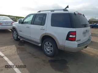 2007 Ford Explorer Eddie Bauer z VIN 1FMEU64E77UB17558, wystawiony jako IAAI lot #41915748 z przebiegiem Nie podano mil oraz . Historia ofert i sprzedaży dostępna na DreamBid. Obrazek 3.