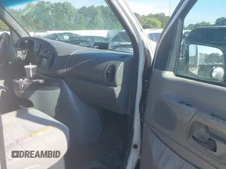 1999 Ford Econoline Passenger XL с VIN 1FBSS31S6XHB77883, выставлен на аукционе IAAI как лот 42259053 с пробегом 142 033 миль миль и . История ставок и продаж доступна на DreamBid. Изображение 5.
