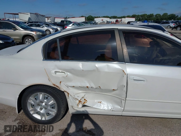 2005 Nissan Altima S z VIN 1N4AL11D35C316913, wystawiony jako IAAI lot #42304207 z przebiegiem 181 342 mil mil oraz . Historia ofert i sprzedaży dostępna na DreamBid. Obrazek 6.
