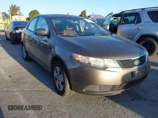 2013 Kia Forte EX with VIN KNAFU4A23D5665843, listed as a IAAI auction lot 41944758 with 1 mi miles. Bid and sale history available at carsss.com. Image 1.