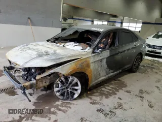 2024 Volkswagen Jetta Sport z VIN 3VWAM7BUXRM060294, wystawiony jako Copart lot #87636165 z przebiegiem Nie podano mil oraz Nie do naprawy • Non repairable. Historia ofert i sprzedaży dostępna na DreamBid. Obrazek 1.
