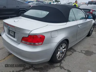 2009 BMW 1 Series 128i with VIN WBAUN13519VH81367, listed as a IAAI auction lot 41710584 with 94,462 mi miles and . Bid and sale history available at DreamBid. Image 4.