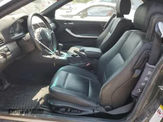 2004 BMW 3 Series 325Ci z VIN WBABW33404PG98369, wystawiony jako Copart lot #63899115 z przebiegiem 134 828 mil mil oraz Czysty tytuł • Clean title. Historia ofert i sprzedaży dostępna na DreamBid. Obrazek 7.