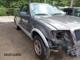 2008 Ford F-150 XL z VIN 1FTPX125X8FB47508, wystawiony jako IAAI lot #42728339 z przebiegiem 127 809 mil mil oraz . Historia ofert i sprzedaży dostępna na DreamBid. Obrazek 1.