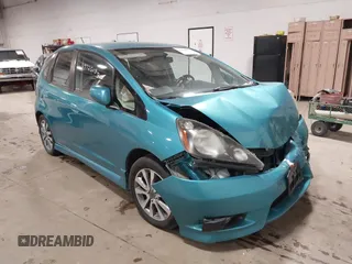 2013 Honda Fit Sport с VIN JHMGE8H68DC055337, выставлен на аукционе IAAI как лот 41308537 с пробегом 108 953 миль миль и . История ставок и продаж доступна на DreamBid. Изображение 1.