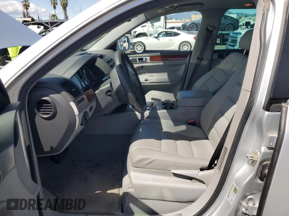 2006 Volkswagen Touareg 3.2L V6 with VIN WVGZG77L76D040164, listed as a Copart auction lot 51551155 with 169,611 mi miles and Salvage Title. Bid and sale history available at DreamBid. Image 7.