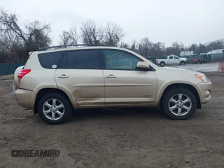 2009 Toyota RAV4 Ltd with VIN 2T3BK31V39W008861, listed as a IAAI auction lot 41690921 with 198,510 mi miles. Bid and sale history available at carsss.com. Image 13.