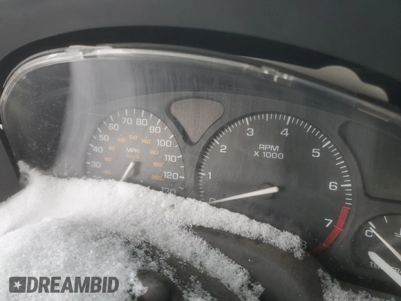 2000 Saturn SL with VIN 1G8ZK5272YZ260216, listed as a Copart auction lot 42425035 with Not provided miles and Salvage title. Bid and sale history available at DreamBid. Image 9.