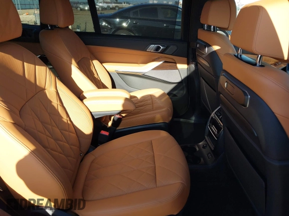 2024 BMW X7 xDrive40i with VIN 5UX23EM09R9S27315, listed as a IAAI auction lot 41978380 with 27,769 mi miles. Bid and sale history available at carsss.com. Image 8.