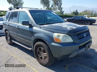 2004 Honda Pilot EX with VIN 2HKYF18424H514469, listed as a IAAI auction lot 42073585 with 235,341 mi miles and . Bid and sale history available at carsss.com. Image 1.