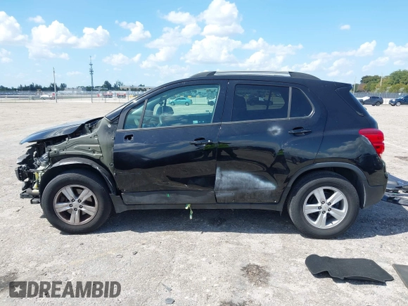 2021 Chevrolet Trax LT with VIN KL7CJLSB5MB310193, listed as a IAAI auction lot 42008721 with 178,445 mi miles. Bid and sale history available at carsss.com. Image 15.