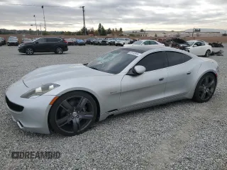 2012 Fisker Karma EcoChic z VIN YH4K16AA0CA000133, wystawiony jako Copart lot #82445934 z przebiegiem 104 427 mil mil oraz Szkody całkowita. Historia ofert i sprzedaży dostępna na DreamBid. Obrazek 1.