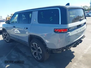 2025 Rivian R1S Adventure z VIN 7PDSGBBA1SN060468, wystawiony jako IAAI lot #41711770 z przebiegiem 2865 mil mil oraz . Historia ofert i sprzedaży dostępna na DreamBid. Obrazek 3.