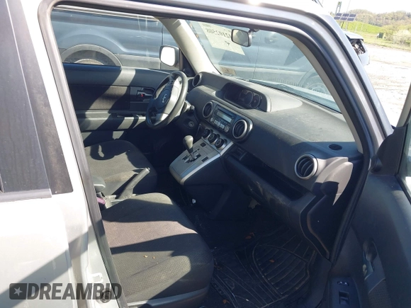 2008 Scion xB with VIN JTLKE50E581006678, listed as a IAAI auction lot 42102508 with 170,982 mi miles. Bid and sale history available at carsss.com. Image 5.