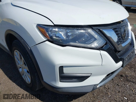 2019 Nissan Rogue SV with VIN KNMAT2MV2KP538352, listed as a IAAI auction lot 42036463 with 69,438 mi miles. Bid and sale history available at carsss.com. Image 17.