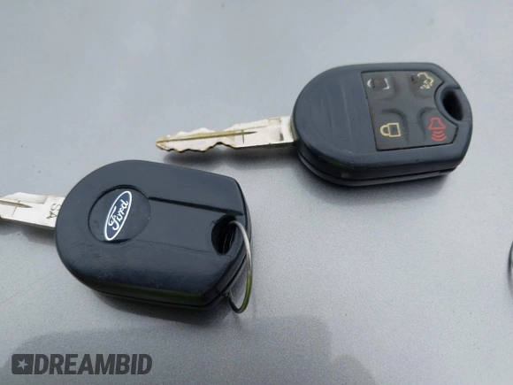 2013 Ford Expedition XLT с VIN 1FMJU1J54DEF31876, выставлен на аукционе IAAI как лот 42512937 с пробегом 240 046 миль миль и . История ставок и продаж доступна на DreamBid. Изображение 11.
