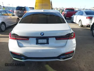 2020 BMW 7 Series 750i xDrive with VIN WBA7U2C07LGM26660, listed as a IAAI auction lot 41972591 with 30,786 mi miles. Bid and sale history available at carsss.com. Image 16.