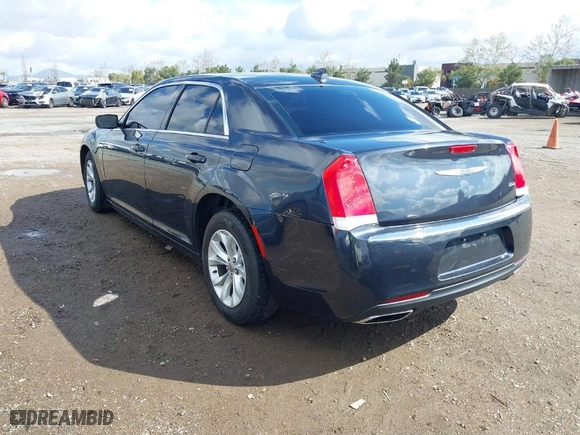 2015 Chrysler 300 Limited with VIN 2C3CCAAG3FH872042, listed as a IAAI auction lot 41743232 with 162,104 mi miles. Bid and sale history available at carsss.com. Image 3.