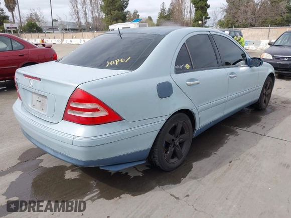 2002 Mercedes-Benz C 230/260/280/320 with VIN WDBRF61JX2F192056, listed as a IAAI auction lot 41664892 with 202,634 mi miles and . Bid and sale history available at carsss.com. Image 4.