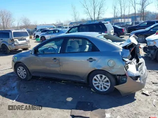 2010 Kia Forte EX z VIN KNAFU4A2XA5836941, wystawiony jako IAAI lot #41812507 z przebiegiem 186 638 mil mil oraz . Historia ofert i sprzedaży dostępna na DreamBid. Obrazek 14.