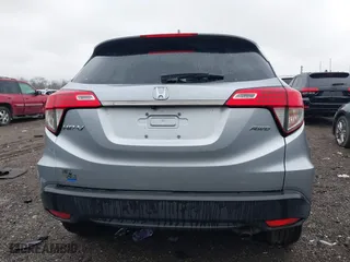 2020 Honda HR-V EX with VIN 3CZRU6H54LM703644, listed as a IAAI auction lot 41132848 with 99,539 mi miles. Bid and sale history available at carsss.com. Image 17.