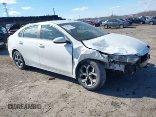 2021 Kia Forte LXS with VIN 3KPF24AD0ME325838, listed as a IAAI auction lot 41628351 with 57,846 mi miles. Bid and sale history available at carsss.com. Image 1.