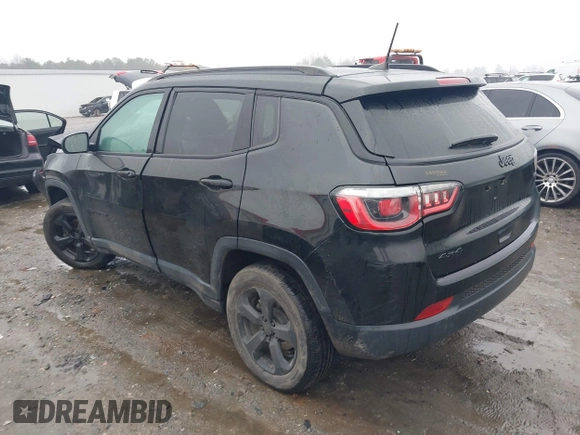 2018 Jeep Compass Latitude with VIN 3C4NJDBB0JT298644, listed as a IAAI auction lot 41581635 with 101,077 mi miles. Bid and sale history available at carsss.com. Image 3.