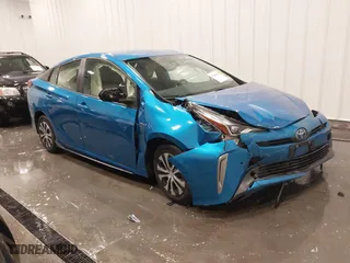 2022 Toyota Prius LE with VIN JTDL9MFU0N3039049, listed as a IAAI auction lot 41366833 with 24,175 mi miles. Bid and sale history available at carsss.com. Image 1.