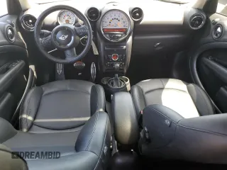 2013 MINI Countryman S ALL4 with VIN WMWZC5C52DWP30625, listed as a Copart auction lot 62772395 with 129,498 mi miles and Salvage title. Bid and sale history available at DreamBid. Image 8.