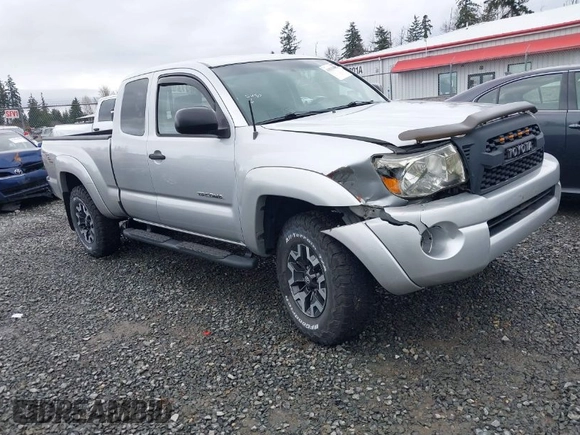 2006 Toyota Tacoma with VIN 5TEUU42N56Z275054, listed as a IAAI auction lot 41835497 with 166,076 mi miles. Bid and sale history available at carsss.com. Image 1.