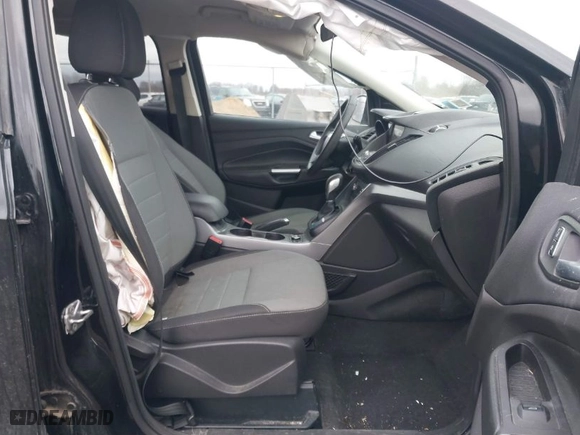 2016 Ford Escape SE with VIN 1FMCU9G97GUB49000, listed as a IAAI auction lot 41797005 with 104,690 mi miles. Bid and sale history available at carsss.com. Image 5.
