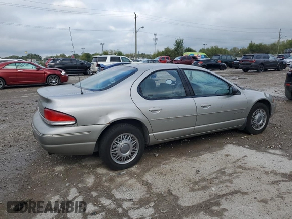 1996 Chrysler Cirrus LXi z VIN 1C3EJ56H2TN234813, wystawiony jako Copart lot #72891724 z przebiegiem 118 718 mil mil oraz Tytuł czysty. Historia ofert i sprzedaży dostępna na DreamBid. Obrazek 3.
