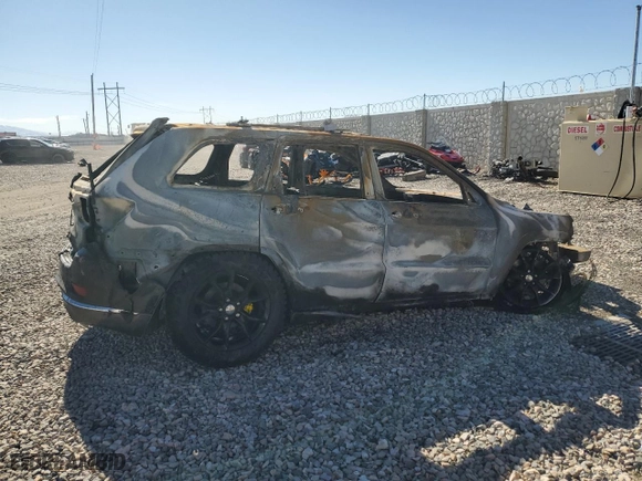 2015 Jeep Grand Cherokee Summit with VIN 1C4RJFJM1FC779490, listed as a Copart auction lot 47217545 with 0 mi miles and Salvage Title. Bid and sale history available at carsss.com. Image 3.