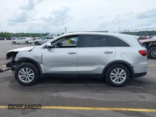 2019 Kia Sorento L z VIN 5XYPG4A36KG593306, wystawiony jako IAAI lot #42084345 z przebiegiem 115 241 mil mil oraz . Historia ofert i sprzedaży dostępna na DreamBid. Obrazek 15.