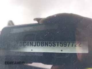 2025 Jeep Compass Latitude с VIN 3C4NJDBN5ST597722, выставлен на аукционе IAAI как лот 42499155 с пробегом 1 663 миль миль и . История ставок и продаж доступна на DreamBid. Изображение 9.