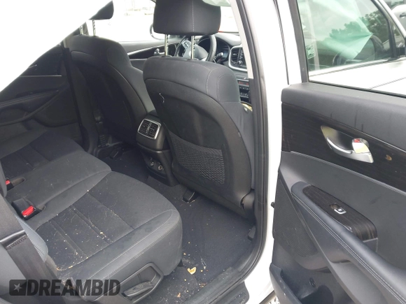 2019 Kia Sorento S V6 with VIN 5XYPG4A57KG605108, listed as a IAAI auction lot 41899611 with 121,198 mi miles. Bid and sale history available at carsss.com. Image 8.