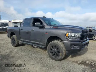 2021 Ram 2500 Big Horn z VIN 3C6UR5DL7MG561281, wystawiony jako Copart lot #49152245 z przebiegiem 77 429 mil mil oraz Szkoda całkowita • Salvage title. Historia ofert i sprzedaży dostępna na DreamBid. Obrazek 4.