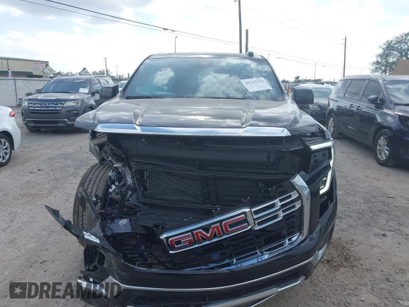 2025 GMC Yukon XL Denali with VIN 1GKS2JRL6SR170517, listed as a IAAI auction lot 41715754 with 1,091 mi miles. Bid and sale history available at carsss.com. Image 6.