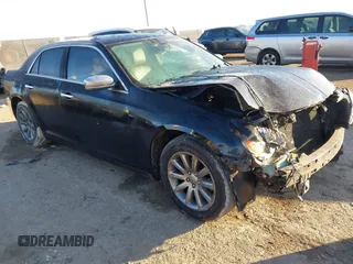 2011 Chrysler 300 Limited with VIN 2C3CA5CG2BH598580, listed as a IAAI auction lot 41330840 with 185,821 mi miles. Bid and sale history available at carsss.com. Image 1.