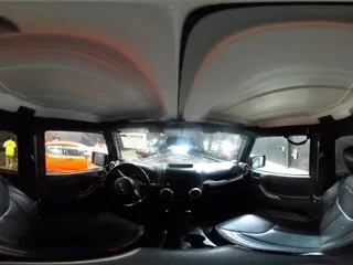 2017 Jeep Wrangler Unlimited Sahara z VIN 1C4BJWEG5HL746971, wystawiony jako IAAI lot #41959241 z przebiegiem 47 458 mil mil oraz . Historia ofert i sprzedaży dostępna na DreamBid. Obrazek 20.
