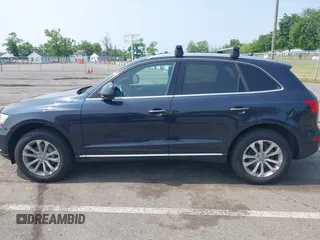 2016 Audi Q5 Premium Plus z VIN WA1L2AFP1GA121331, wystawiony jako IAAI lot #42416800 z przebiegiem 100 147 mil mil oraz . Historia ofert i sprzedaży dostępna na DreamBid. Obrazek 14.