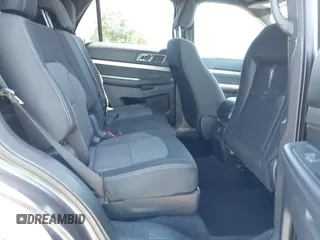 2018 Ford Explorer XLT z VIN 1FM5K7D85JGC55627, wystawiony jako IAAI lot #42261412 z przebiegiem 133 125 mil mil oraz . Historia ofert i sprzedaży dostępna na DreamBid. Obrazek 8.