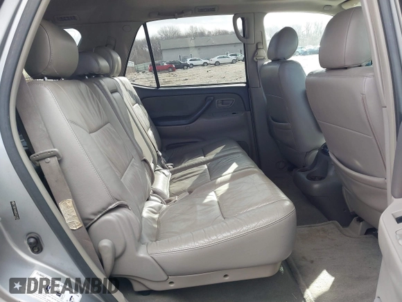 2005 Toyota Sequoia SR5 with VIN 5TDBT44A85S251105, listed as a IAAI auction lot 41728425 with 305,872 mi miles and . Bid and sale history available at DreamBid. Image 8.